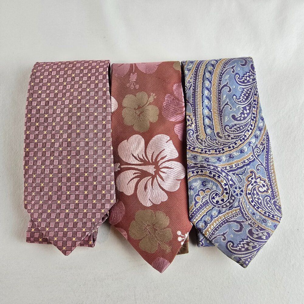 Express Ties Mens Lot of 3 Pink Blue Floral Paisley Geometric Silk Neckties